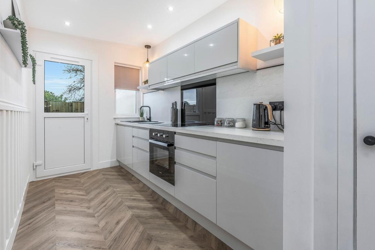 Parkside 2 Bedroom House Near Dunfermline & Edinburgh Exterior photo